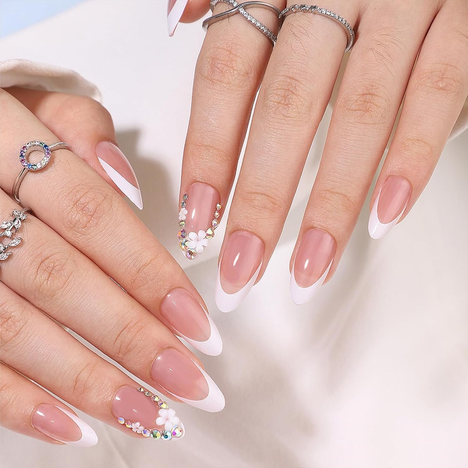 Almond Fake Nails 2